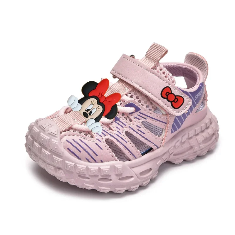 

Модная повседневная обувь с Микки Маусом для девочек, пляжная обувь Disney, детские кроссовки, весенне-летние новые студенческие сандалии с вырезами для мальчиков