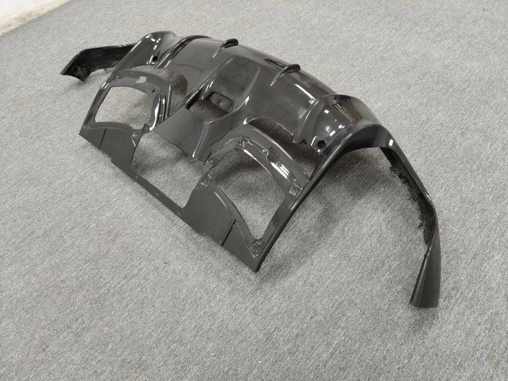 

Carbon Fiber Body Kit for Ferrari Purosangue FUV OEM Style Rear Diffuser Rear Lip Body Kit