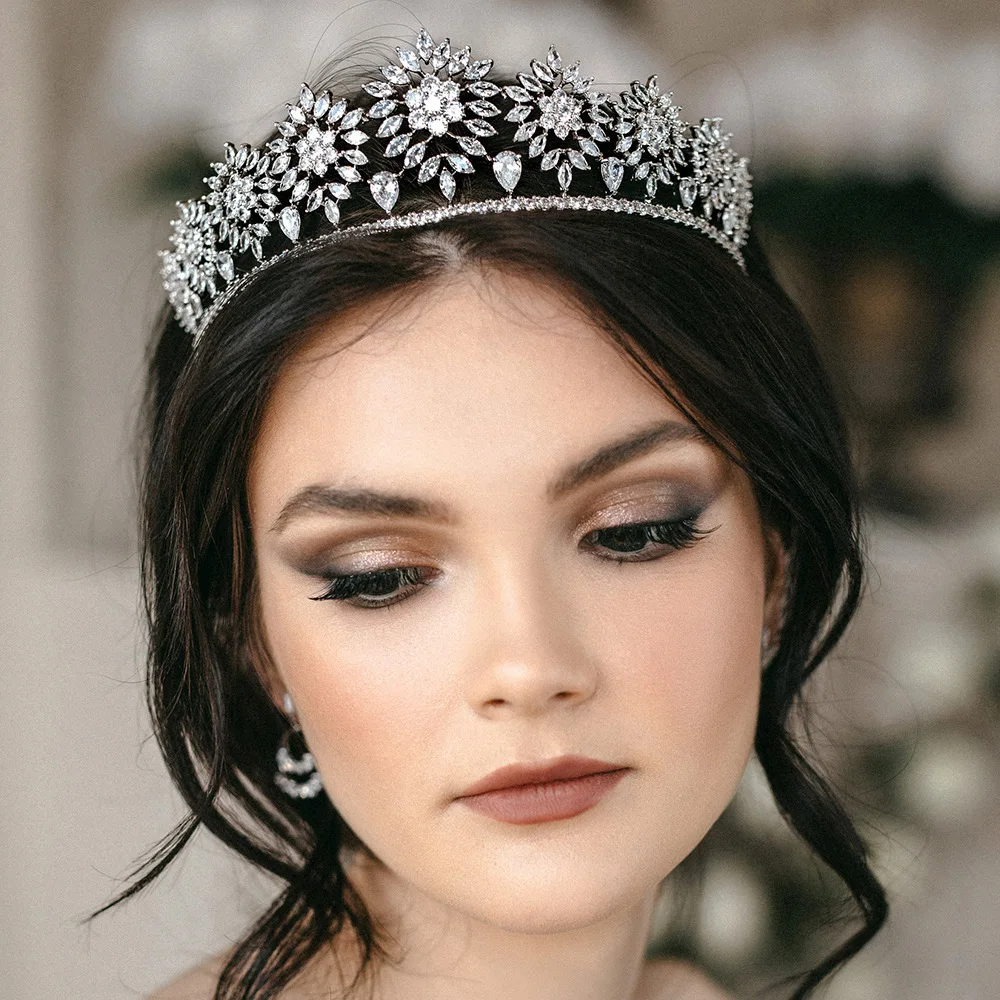

Luxury Bridal Tiara For Wedding Hair Accessories Zirconia CZ Queen Crowns Tiaras For Quinceanera Pageant Party Bridal Headpiece