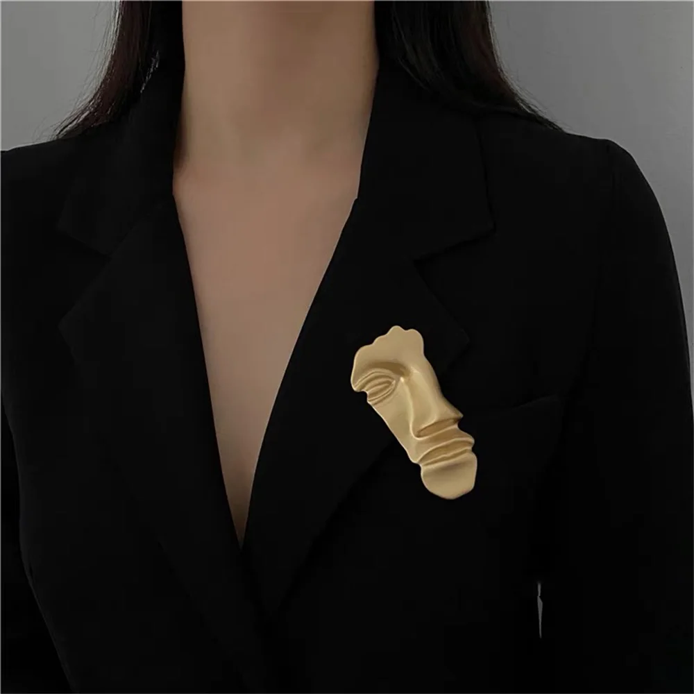 

Evxaggeration Geometry Human Head Portrait Matte Half face Women's Brooch Fashion Luxury Metal Pins Women Jewelry Accessories