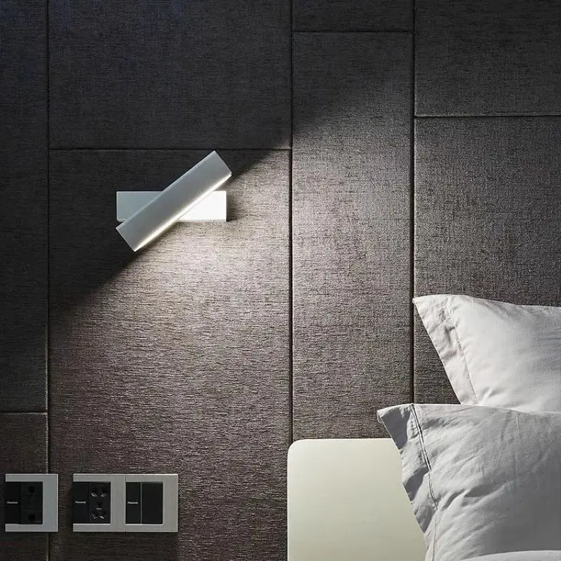 Nordic minimalist bedside wall lamp modern minimalist and high-end black and white wall lamp popular and rotatable light fixture