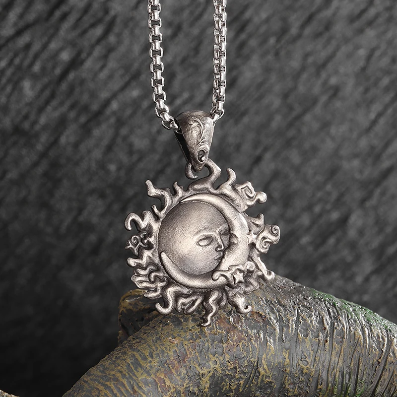 Retro Sun Moon Star Kiss Necklace Pendant Couple Fashion Trend Literary Casual Jewelry Accessories Memorial Gift