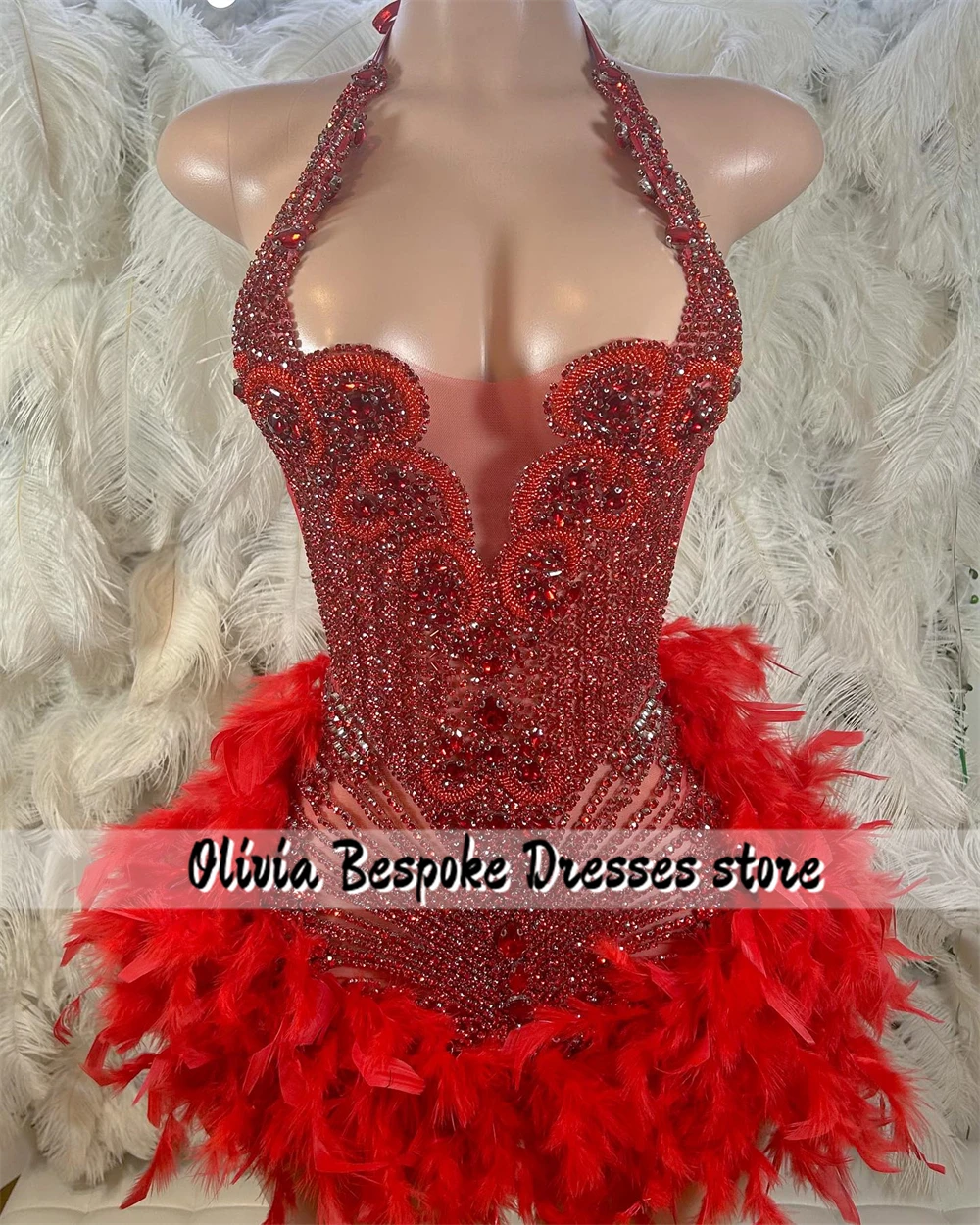 Extraordinary Red Homecoming Prom Dresses Beaded Rhinestones Feathers Halter Birthday Dress Luxury 2024 vestidos de graduación