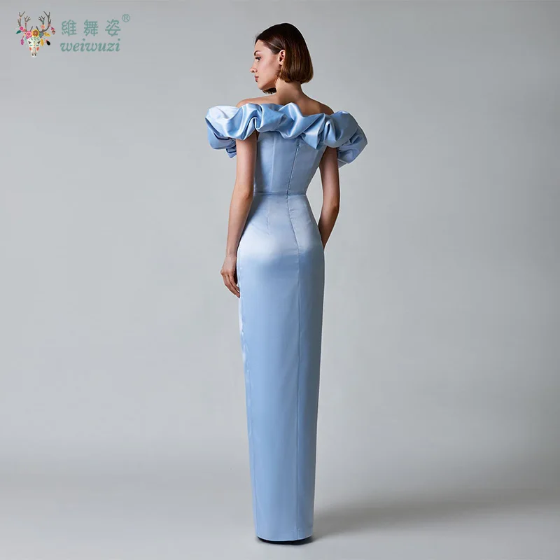 ชุดเพื่อนเจ้าสาวงานแต่งงานแบบไหล่เดียวผ้าซาตินฝรั่งเศสแต่งระบายพร้อมตกแต่งเอวสูงและผ่าข้าง ชุดราตรีสำหรับงานพิธีการอย่างเป็นทางการ