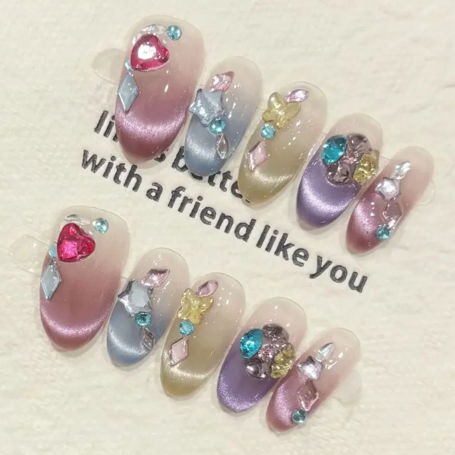 

10 шт. накладных ногтей средней длины в форме миндаля ручной работы с эффектом кошачьего глаза и стразами в форме сердца, многоразовые, с полным покрытием