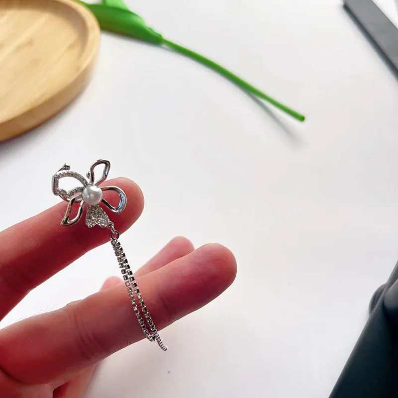 Super fairy fringed ear bone clip, high-end ear clip, no ear piercings, women's niche pearl temperament, flower earrings, earrin