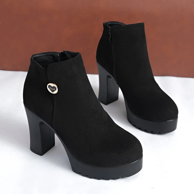 

Large Size Thick Heel Boots for Women's Autumn New Versatile Casual Boots Daily Commuting Comfortable Lining High Heel Boots
