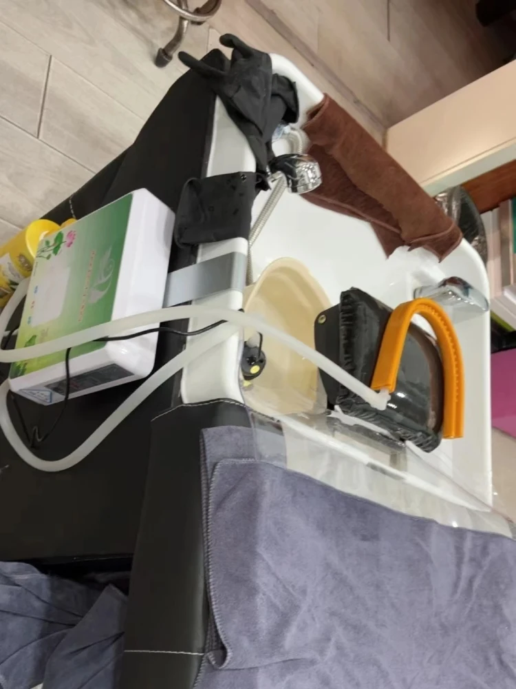 Customized Mobile Head Therapy Device with Constant Temperature Heating for Traditional Chinese Medicine