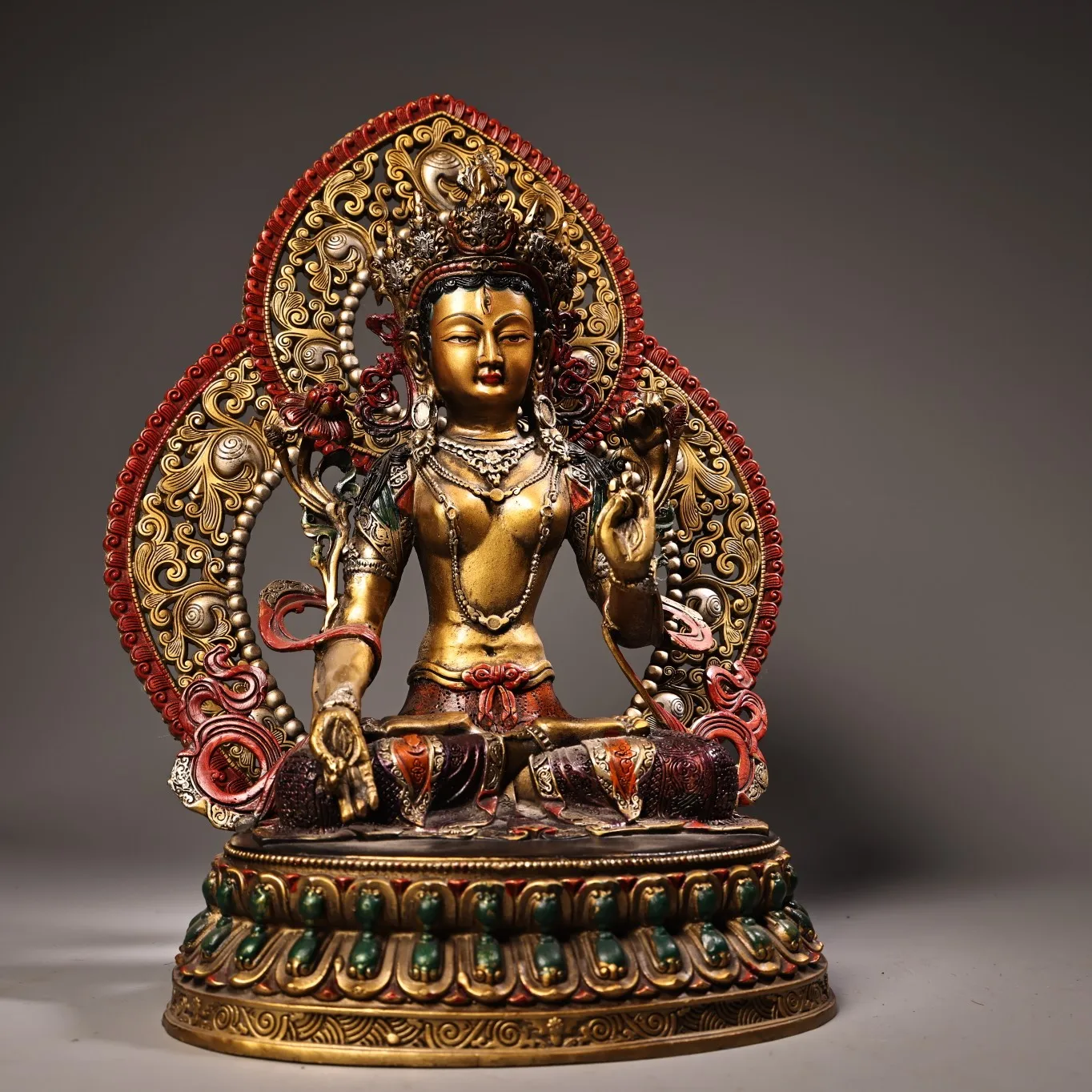 Tibetan brass gilt painted face whiteness mother Guanyin Bodhisattva ornament household living room Buddhist hall worship statue