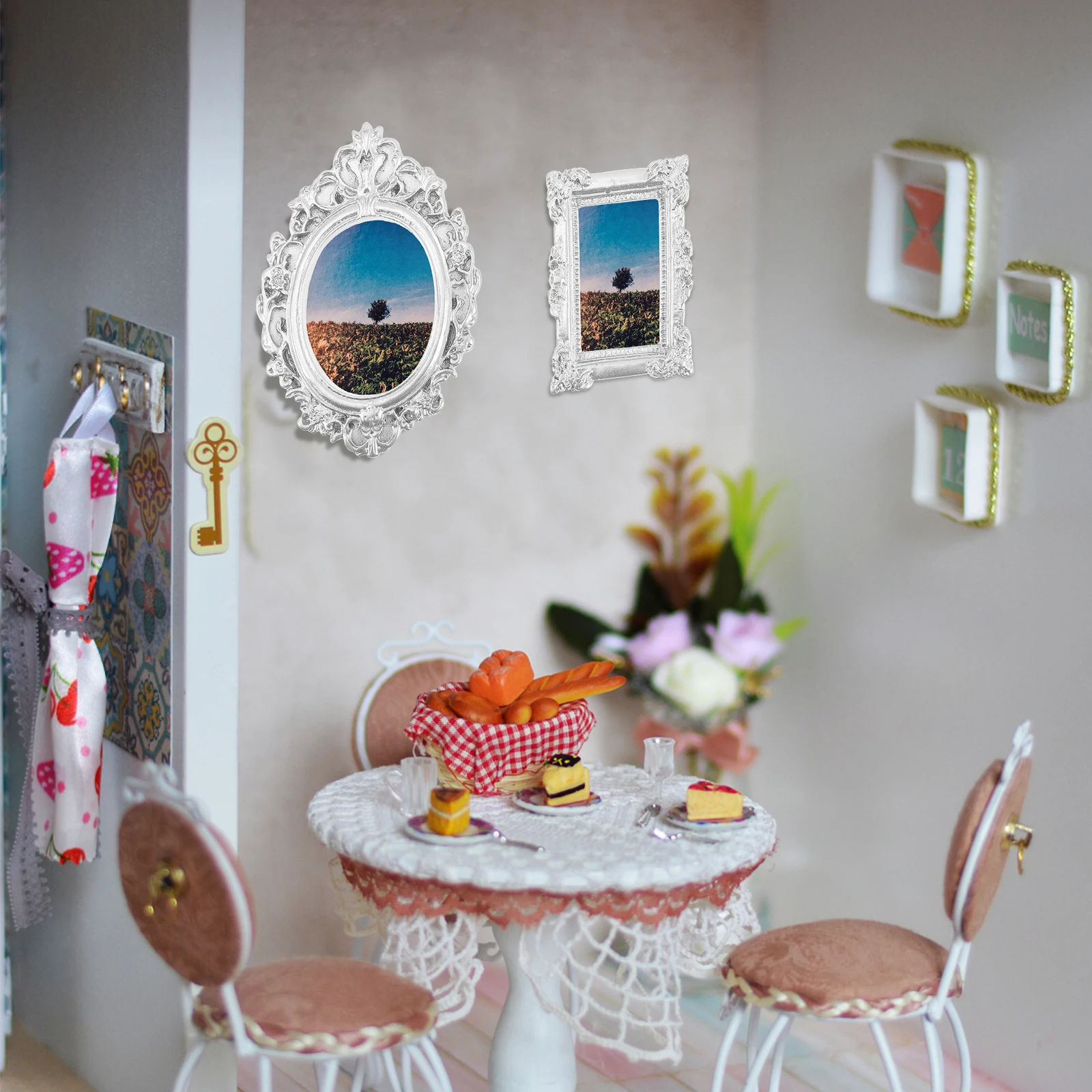 

12Pcs Vintage Mini Photo Frame Resin Craft Making Material Sturdy and Safe for DIY Projects Mini Resin Photo Frame