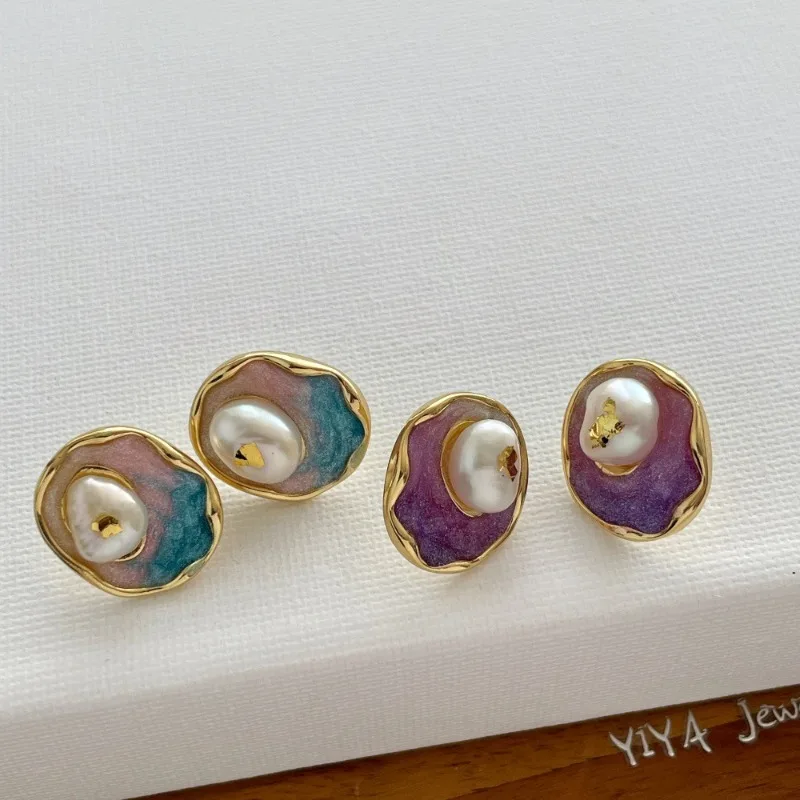 مينار جديد شيك لؤلؤ المياه العذبة الأزرق الأرجواني المينا هندسية غير النظامية وأقراط للنساء سبائك مطلية بالذهب مجوهرات الزفاف