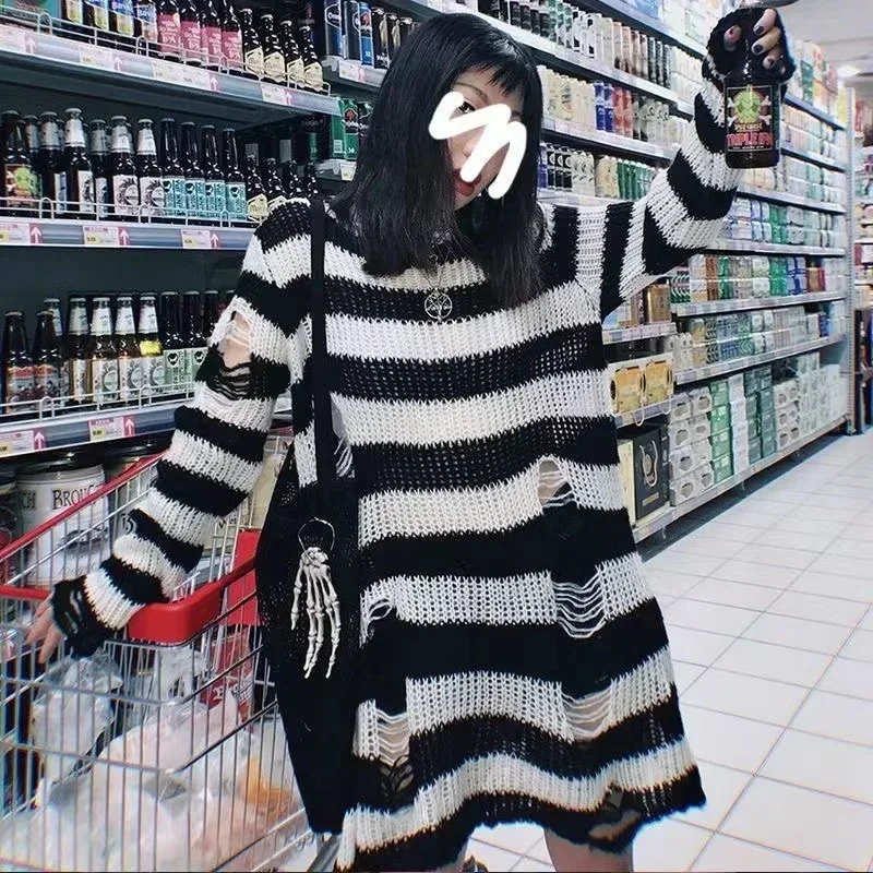 Kobiety Sexy Hollow Out Striped Long Sweaters Punk Gothic Cool Hole Broken Jumpers Over Size Loose Rock Dark Pullovers Swetry