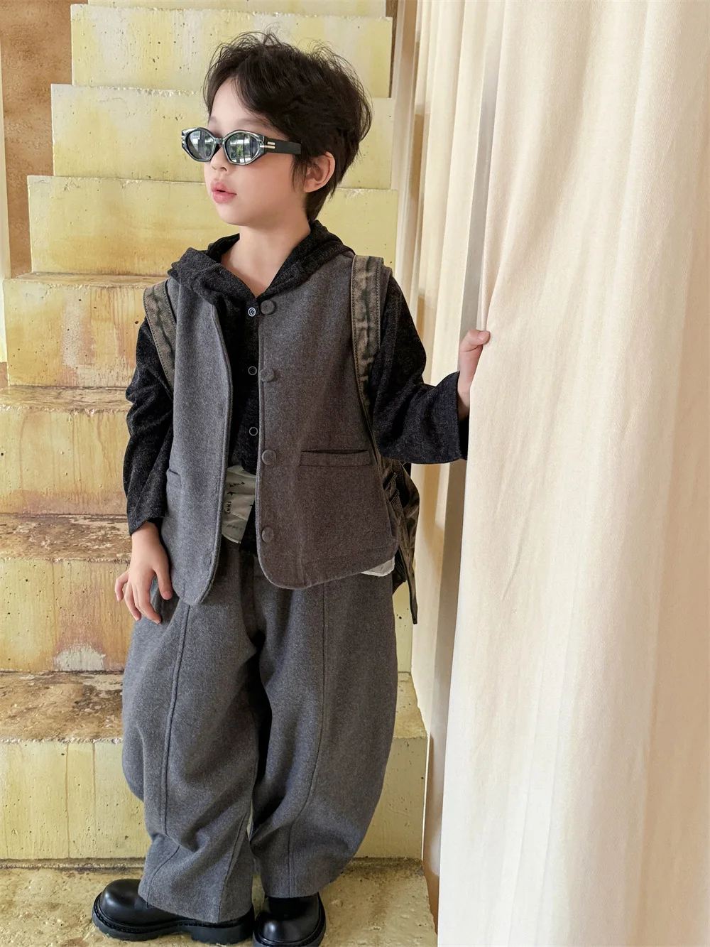 دعوى 2025 الخريف والشتاء ملابس الأطفال الجديدة الكورية نمط الفتيان والفتيات موضة الدافئة سترة صوفية السراويل قطعتين مجموعة