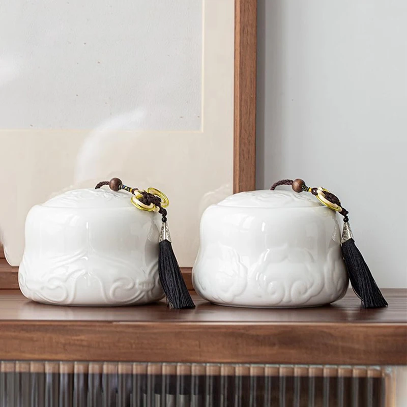 

Jade jade pet urn, medium universal, sealed and moisture-proof.