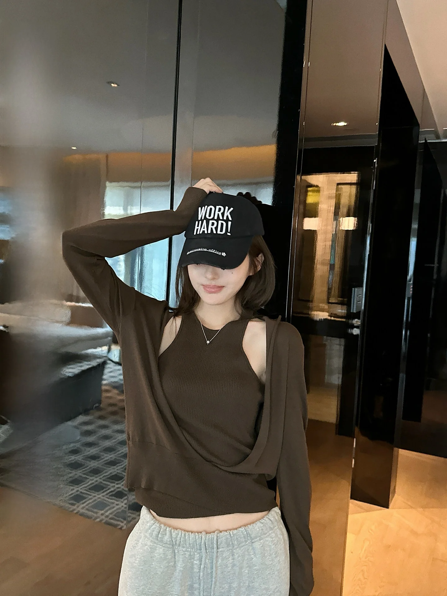 

NingSi Women's Long Sleeve Knitted Sweater Jacket Early Autumn Slim Fit round Neck Sleeveless Strap Vest Set Casual Wear