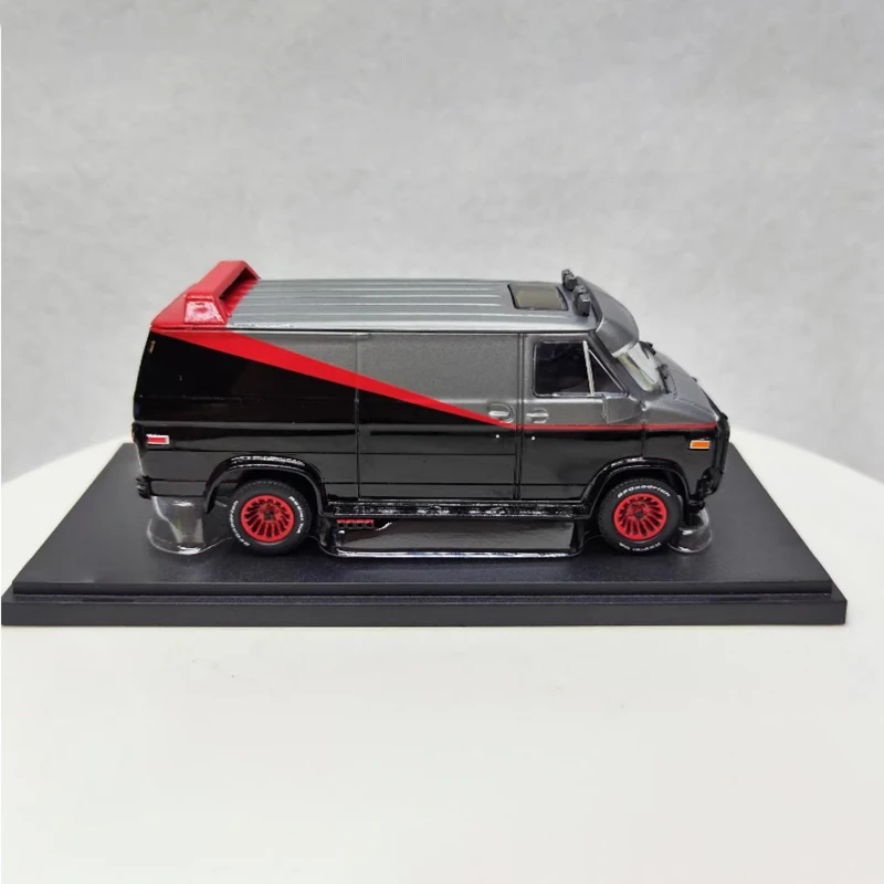 1:43 Scale 1983 Vandur A-Team Alloy Car Model GMC Simulation Finished Product 86515 Ornament Gift Classic Collection