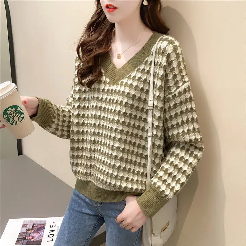 V-neck Loose Plus Size Women's Sweater New Item Explosive for Wearing on the Outside and Wearing on the Inside Knitted Sweater