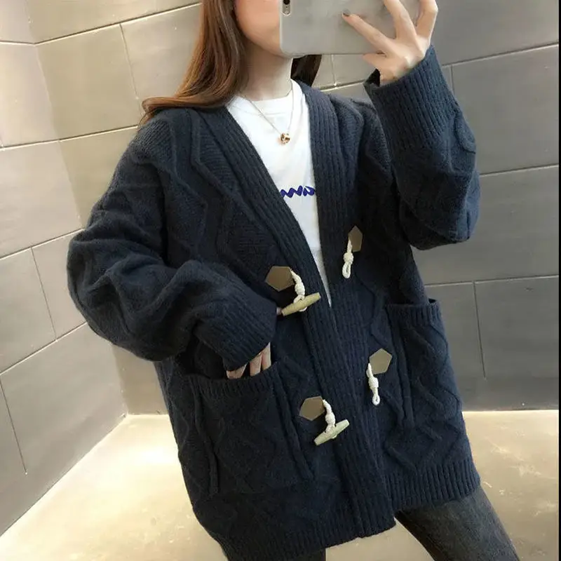 

Трикотаж, кардиган, ленивый свитер, пальто, женская новая корейская куртка, осень-зима, свободное пальто с роговыми пуговицами, стеганое женское пальто, топ