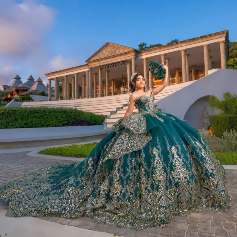 

Shiny Dark Green Quinceanera Dress crystal glitter Decal Long tail Lace layering Beadwork Vestidos De 15 Quinceanera ﻿Customize