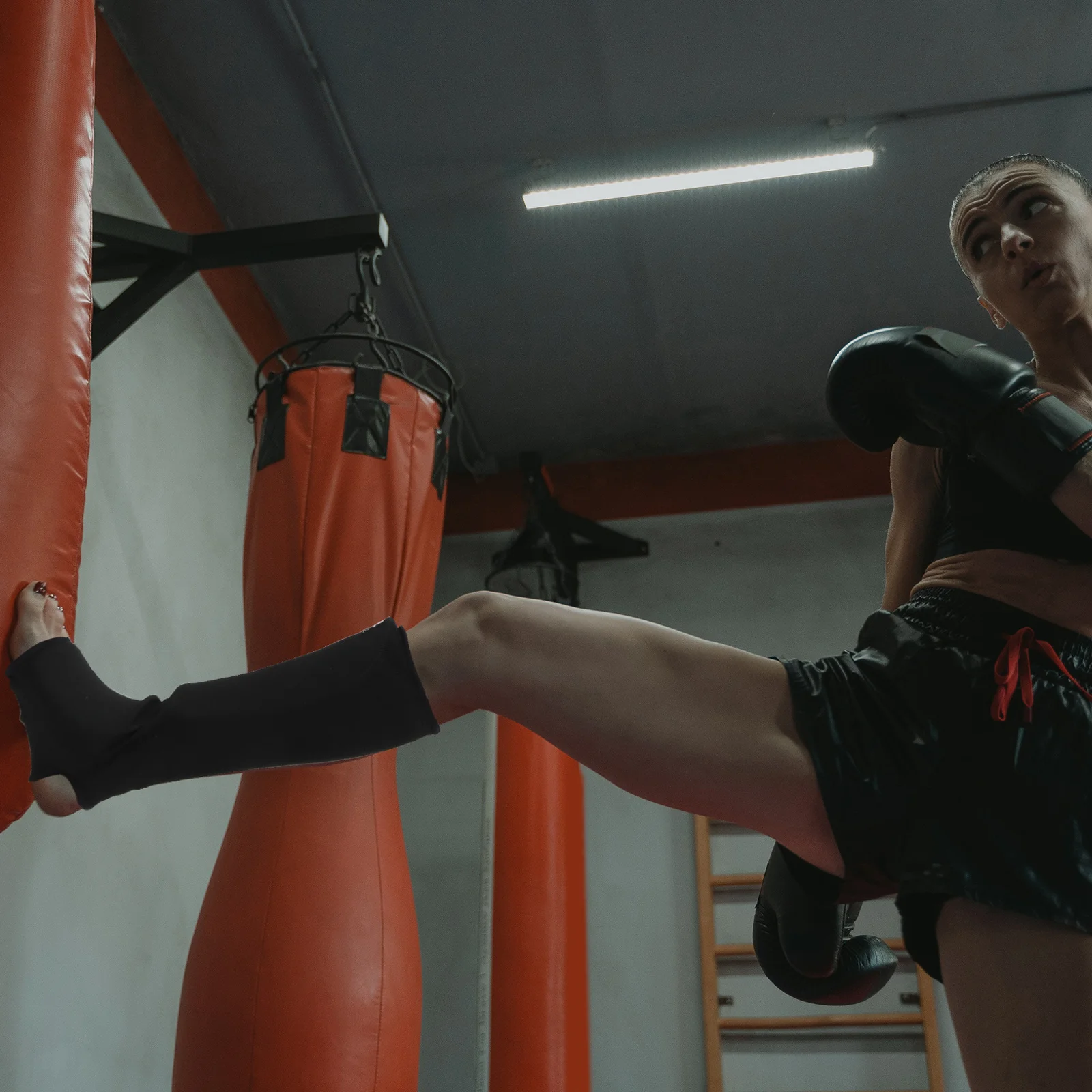 

1Pair Taekwondo Shin Pads Adult Calf Protectors Supple Skin Friendly Braces Karate Pads Protectors Braces Adult Shin Guards