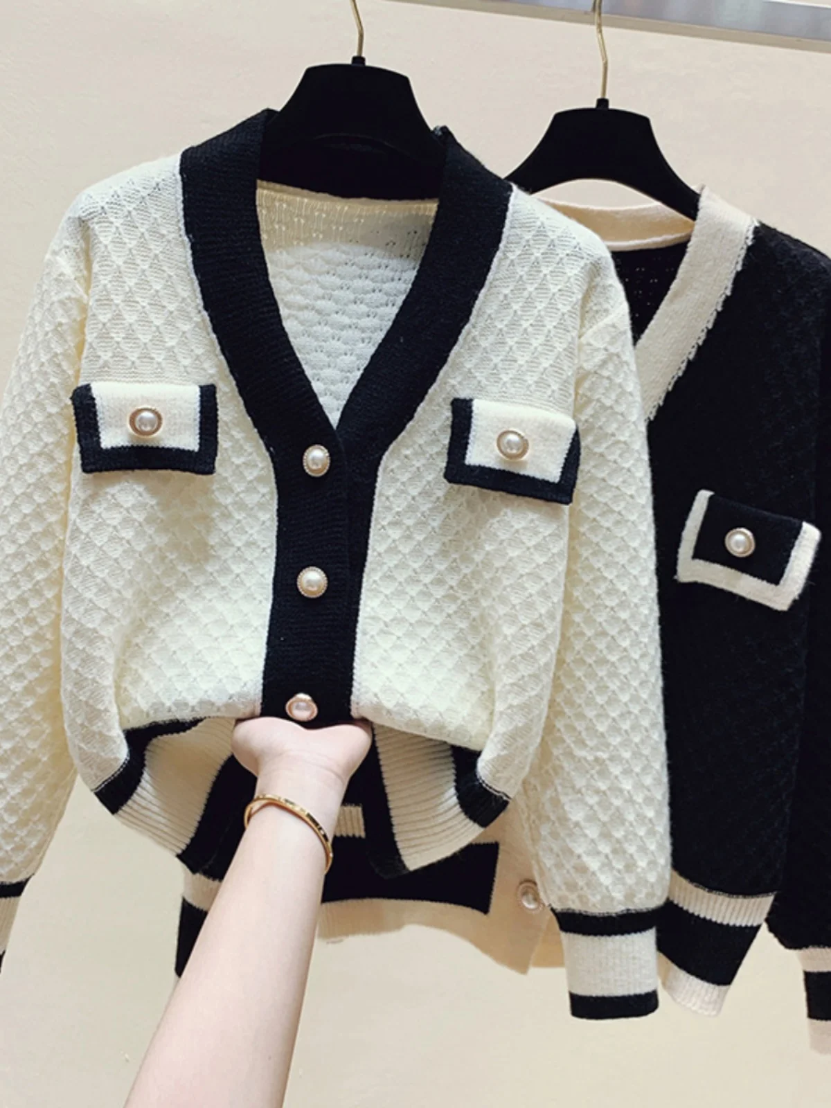 

2024 Spring Autumn Women New V-neck Cardigan Coats Female Loose Sweater Jackets Ladies Contrast Color Knitted Overcoats Z375