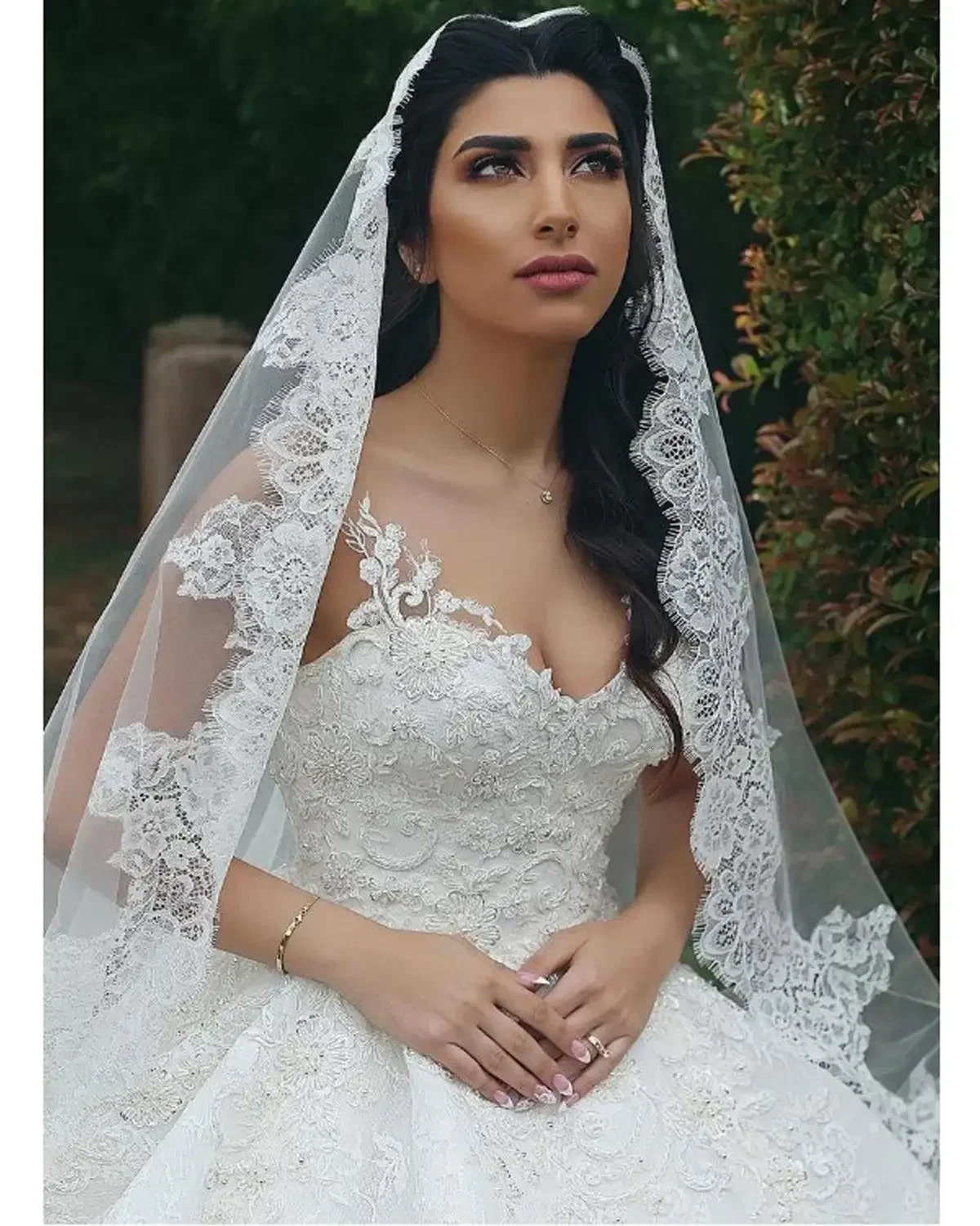

Customized New Muslim Bride Bow Dressed Ball Straps V Neck Lace Until Return Wedding Gowns Plus Size