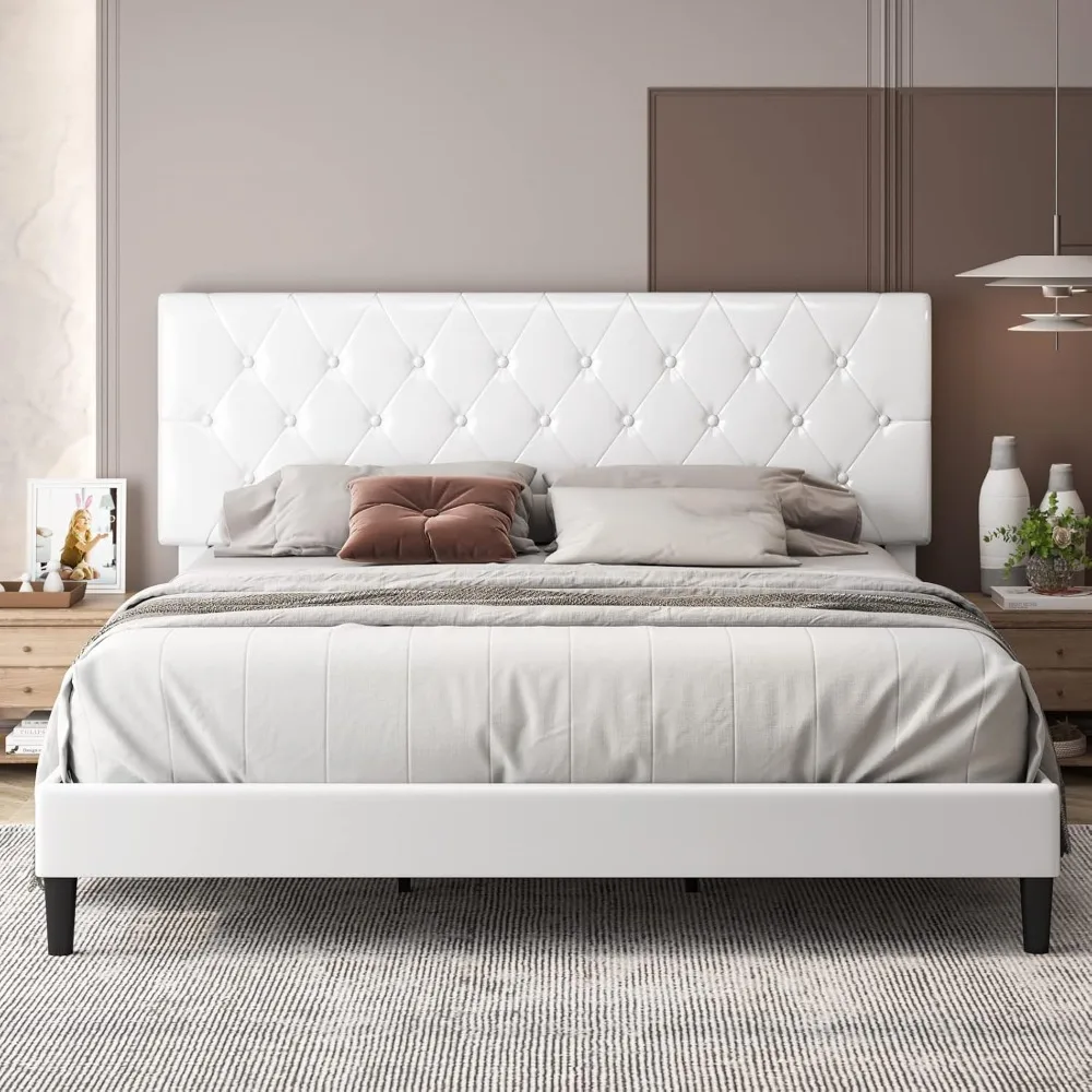 조절 가능한 버튼 쿠션 헤드보드가 있는 풀 사이즈 침대 프레임 이미지