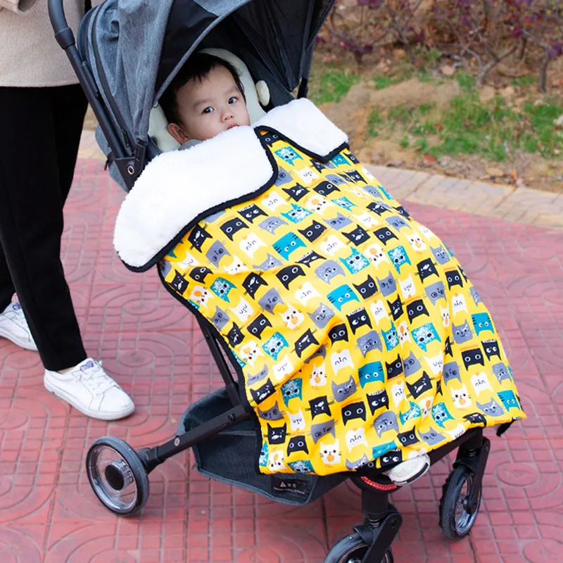 Baby Stroller Windproof Cover Blanket,with Warm Mantle for Children, Autumn and Winter Outing, Fleece Thickened Mantle Cuddle