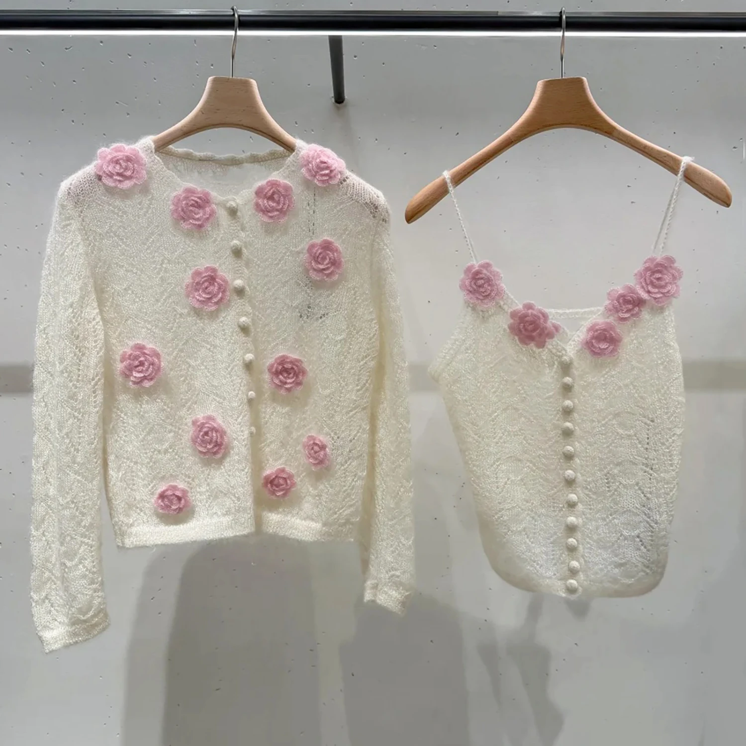 

Sweet Style Floral Knitted Cardigan And Top Two-Piece Set South Oil High-End Women's Spring New Arrival Soft Medium Thickness...