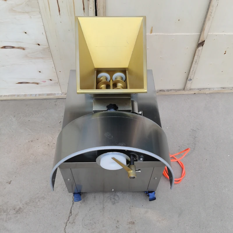 آلة بثق العجين الكهربائية حجم قابل للتعديل آلة قطع العجين الفولاذ المقاوم للصدأ آلة تقطيع العجين