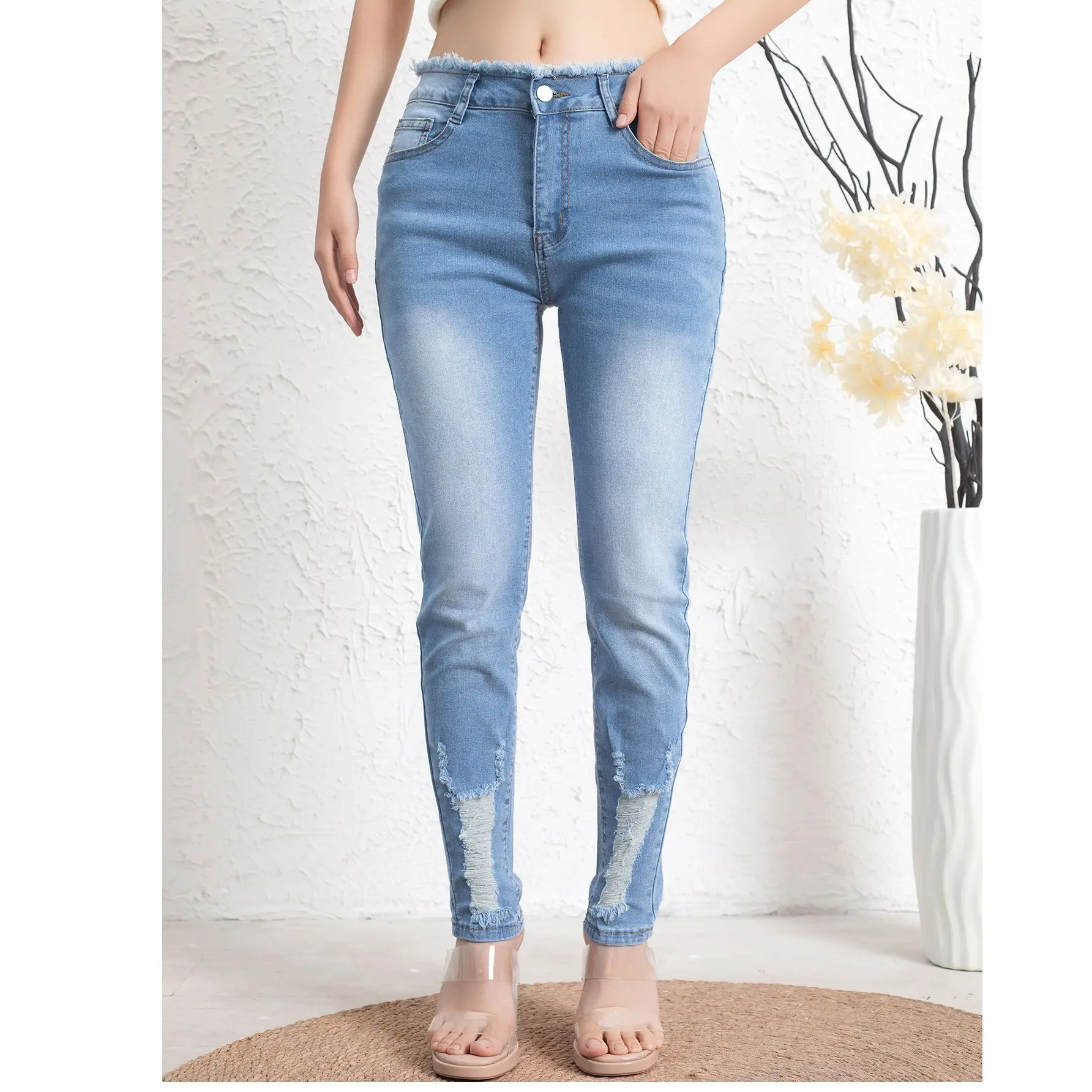

Women's jeans spring and autumn elastic American retro fashion light blue hole versatile slimming trend denim pants