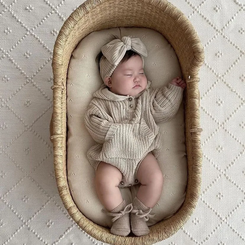 tuta-con-cappuccio-casual-per-bambini-e-bambine-abbigliamento-per-neonati-0-24m-nuova-collezione-primavera-2026-body-a-maniche-lunghe-in-maglia-per-neonati