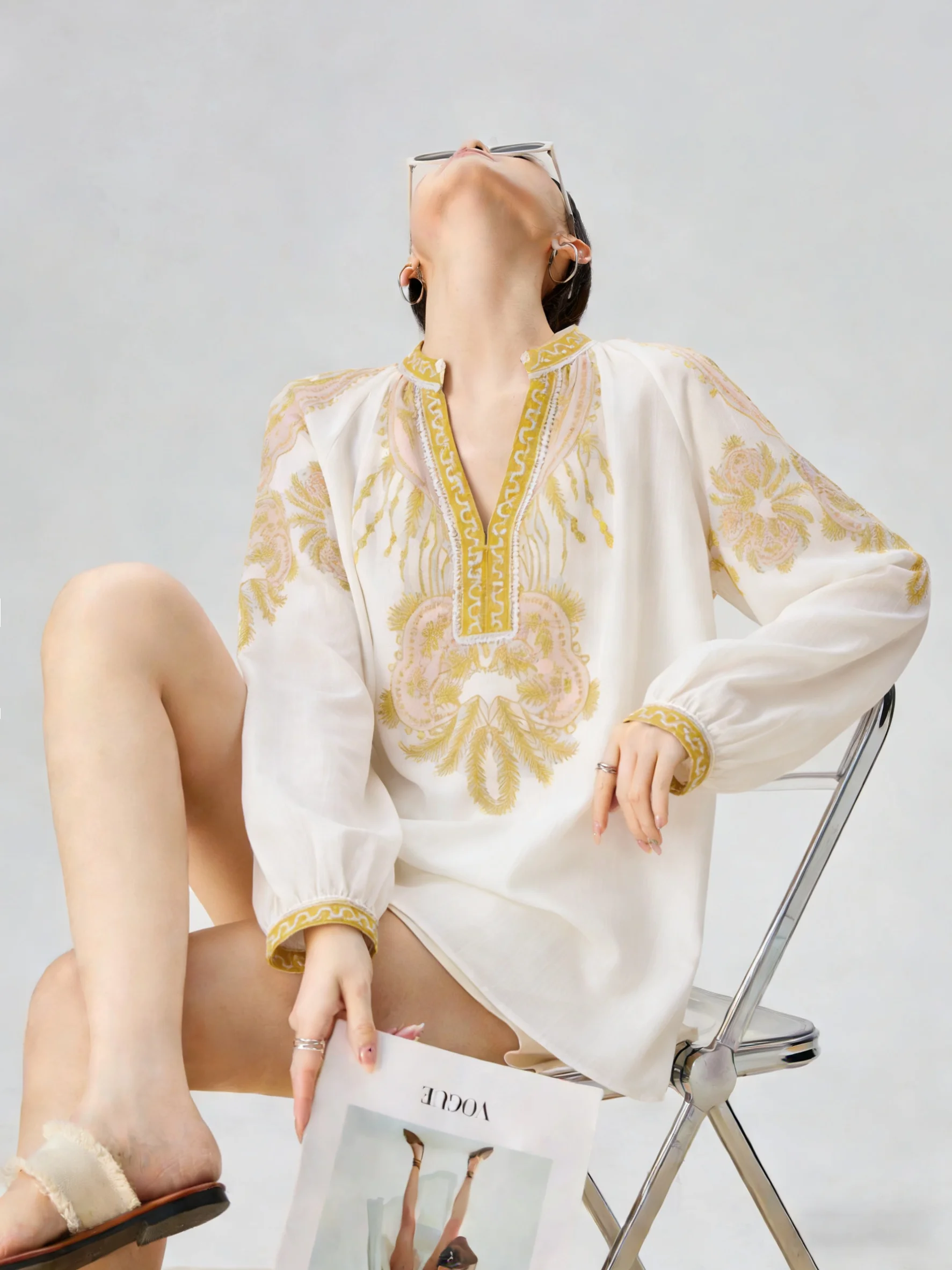 

n Sle Yellow Embroidered V-Ne irt Women's Loose Fit Casual Faion Spring New Arrival Beautiful Top