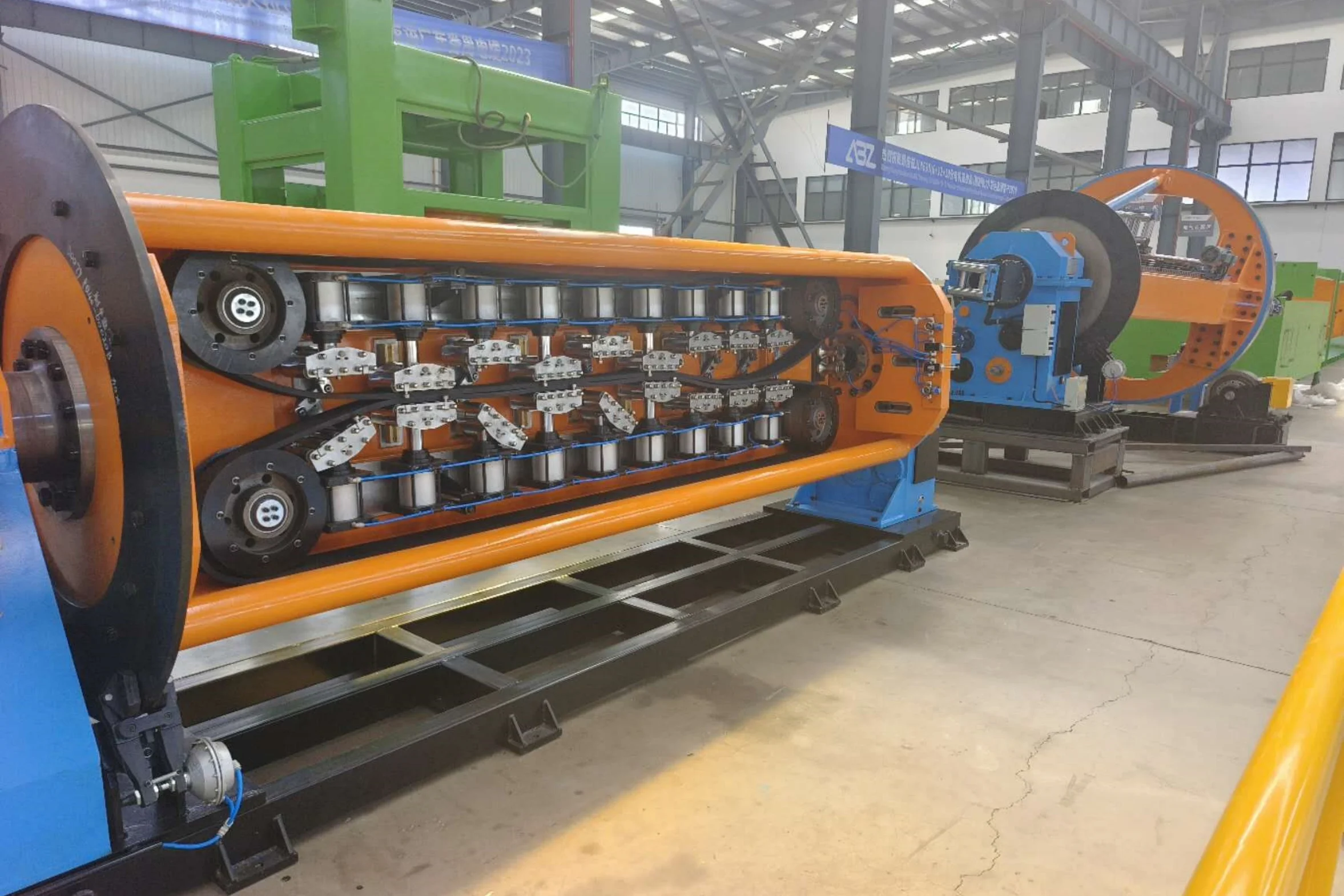 Mantai posa ma chine Twister per batteria Usato per infilare fili e cavi ma chine