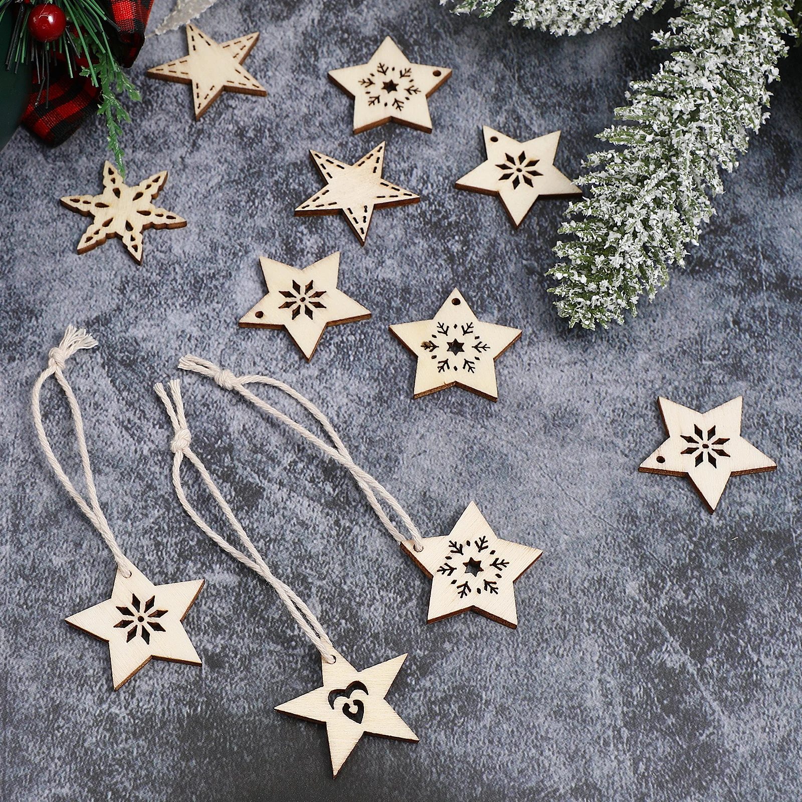 

50pcs Wooden Star Hanging Ornaments Christmas Tree Decorations Craft For Diy Home Room Decoration Pentagram Pendants