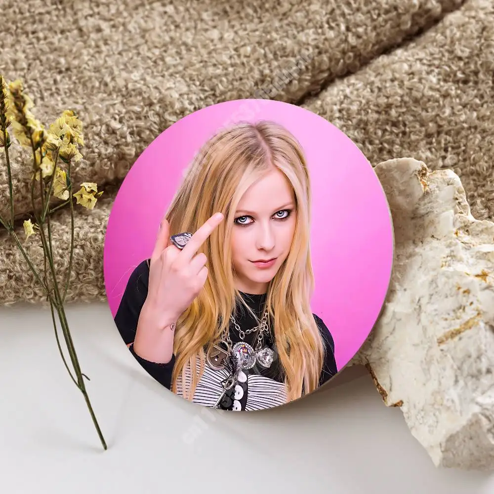 A-Avril Lavigne-S Pop Punk Singer Wooden Cup Mat Americano Beer Milk Water Coaster for Baking Studio