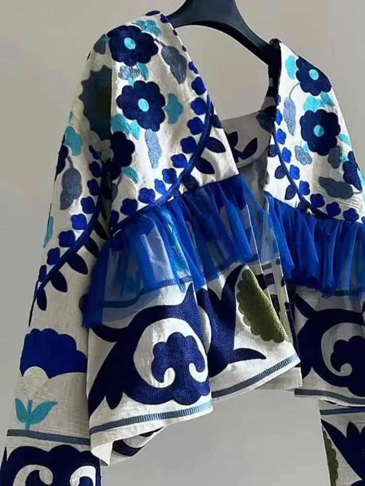 

Уникальный красивый весенний женский топ, новый европейский модный нишевый синий кардиган с вышивкой для отпуска, винтажная одежда