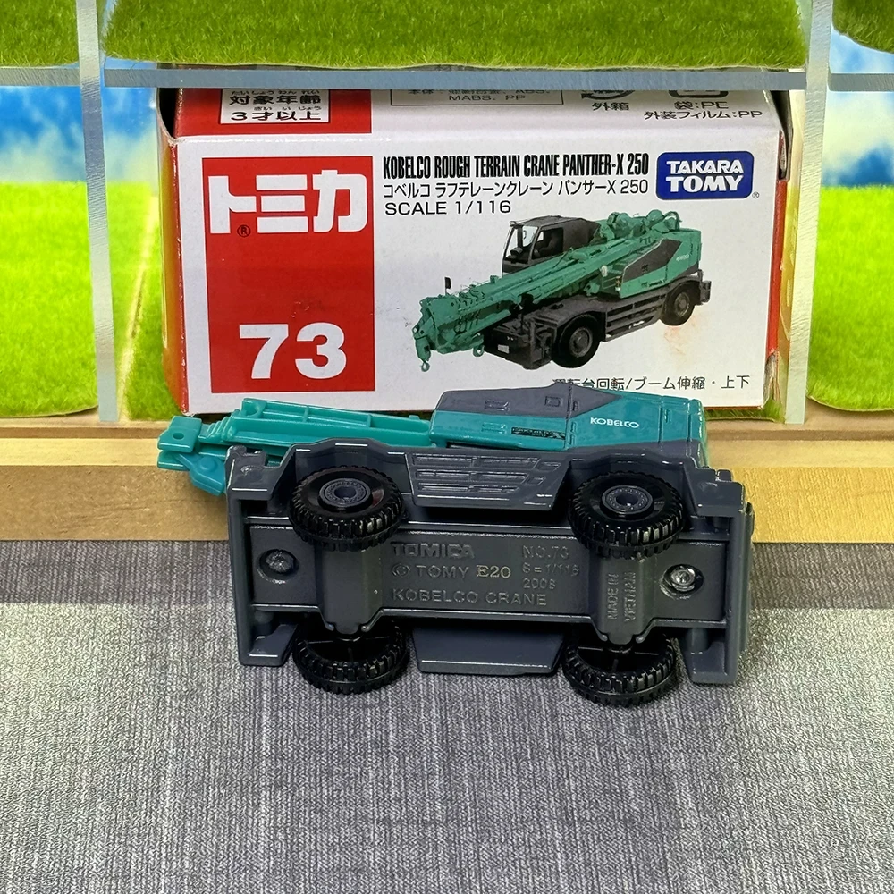 Takara Tomy Tomica No.73, modèle réduit en métal de grue tout-terrain Kobelco, Panther-X 250, réplique de matériel de chantier, décoration de bureau.