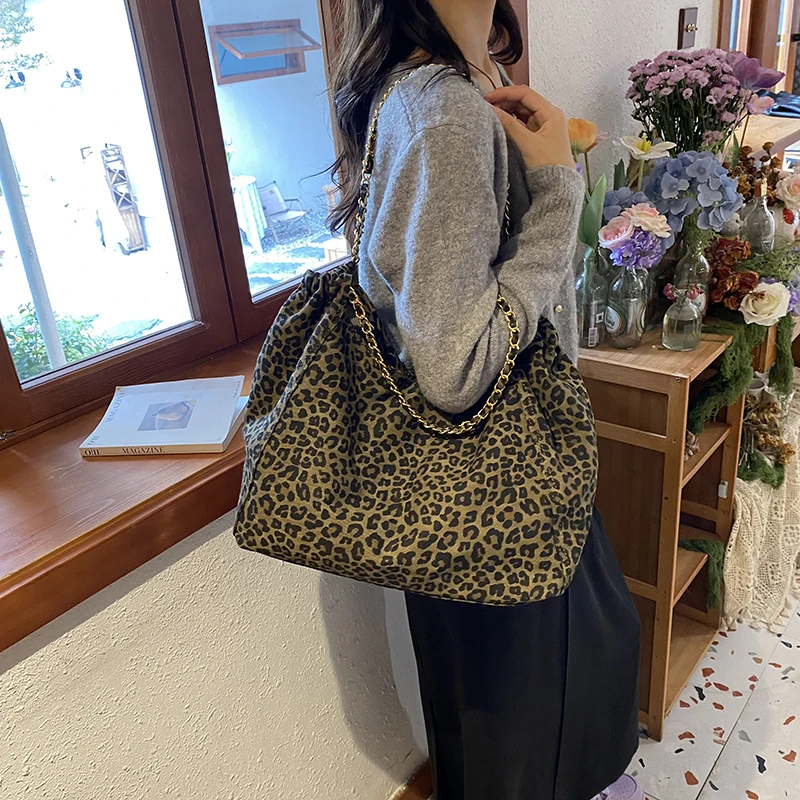 Leopard Prints Big Shoulder Bags For Women 2024 Luxury Designer Handbags Canvas Chain Crossbody Bag Large Capacity Shopper Totes