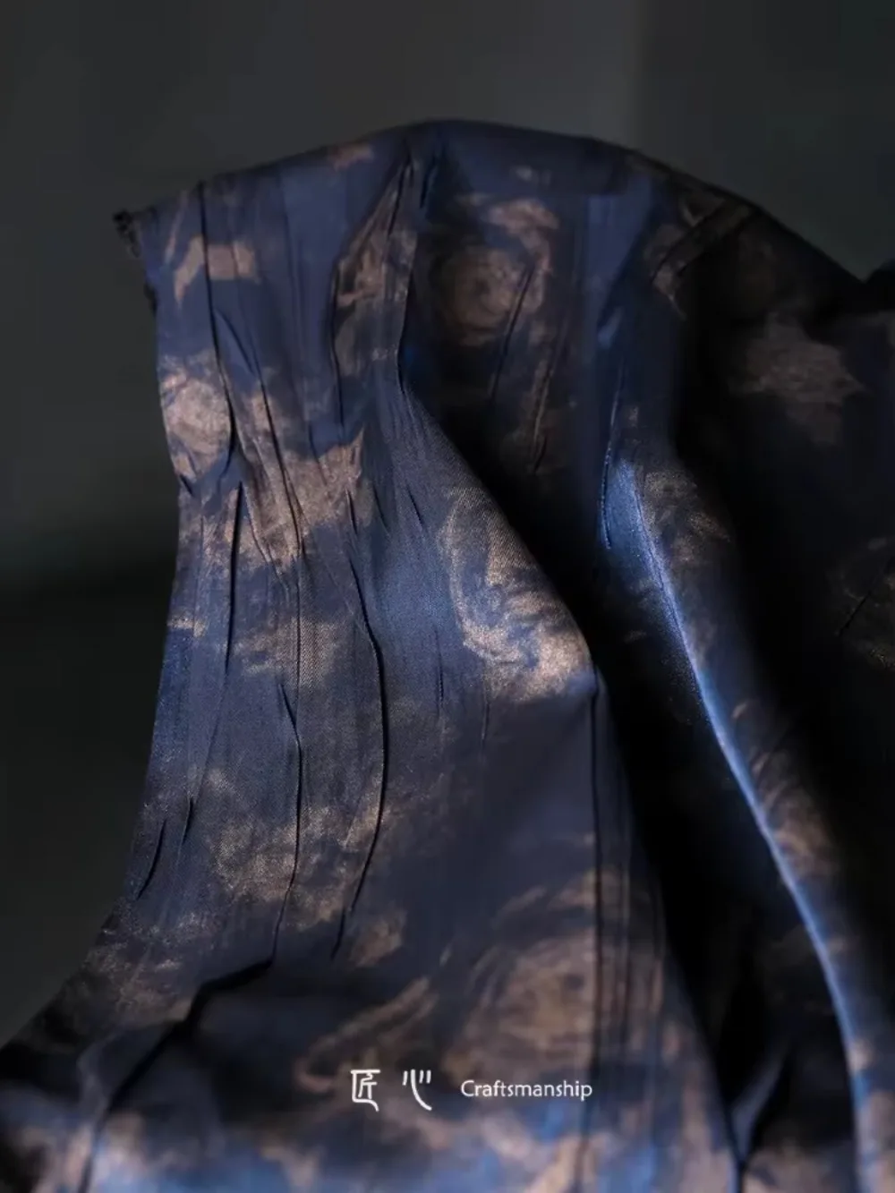 

Royal Bronzing Pleated Composite Fabric for Retro Artistic Dress Jacket Clothing Designer Diy Sewing Material Cloth Per Meter