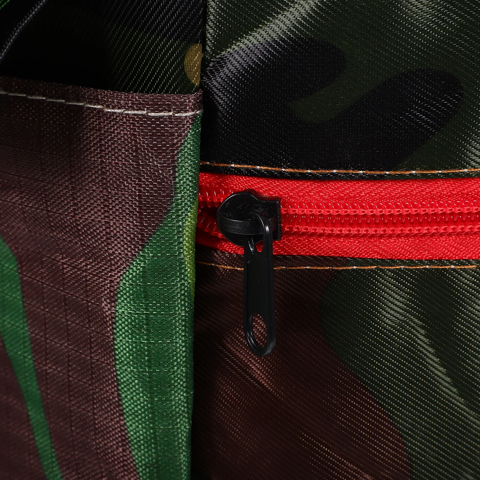 

Compact Garden Weeding Stool for Outdoor Use Foam-Padded Portable Seat for Camping Fishing Hiking Lightweight Adult Footstool