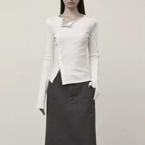 

Slim Fit Long Sve T-irt with Hidden Buttons round Ne Korean Sle Arm Multi-Purpose Asymmetrical Rivet Cardigan for Women