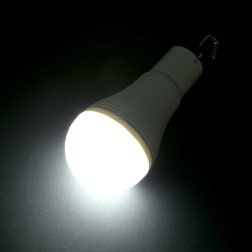 ไฟห้อยพลังงานแสงอาทิตย์หลอดไฟ LED ชาร์จไฟได้แบบ USB ไฟแขวนได้ในลานสวนตั้งแคมป์โคมไฟฉุกเฉินแบตเตอรี่ในตัว