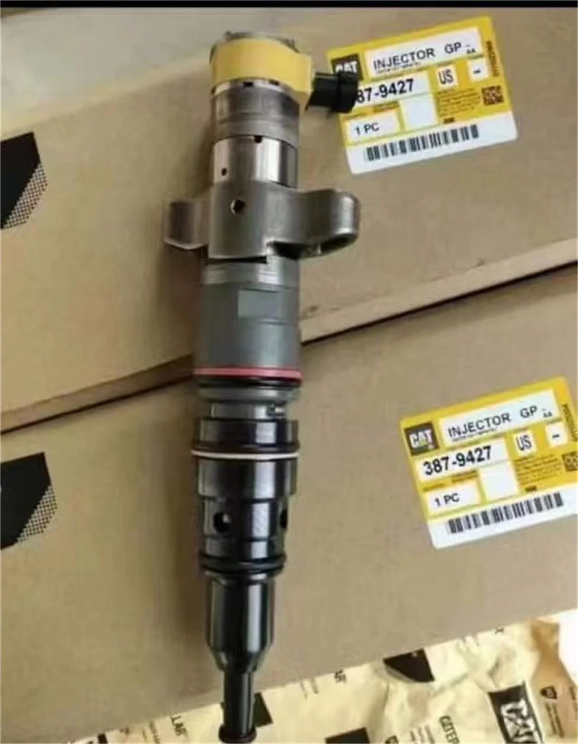 Suitable for CAT Caterpillar excavator C7 engine C9 original fuel injector assembly 387-9433 387-9434 387-9436 387-9427 263-8218