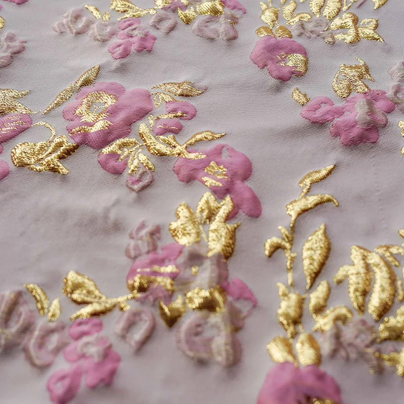 145Cm Wide Pink Gold Thread Yarn Dyed Dress Puff Skirt Fabric Micro Bone Cloth Bag Fashion Fresh Woven Material F198