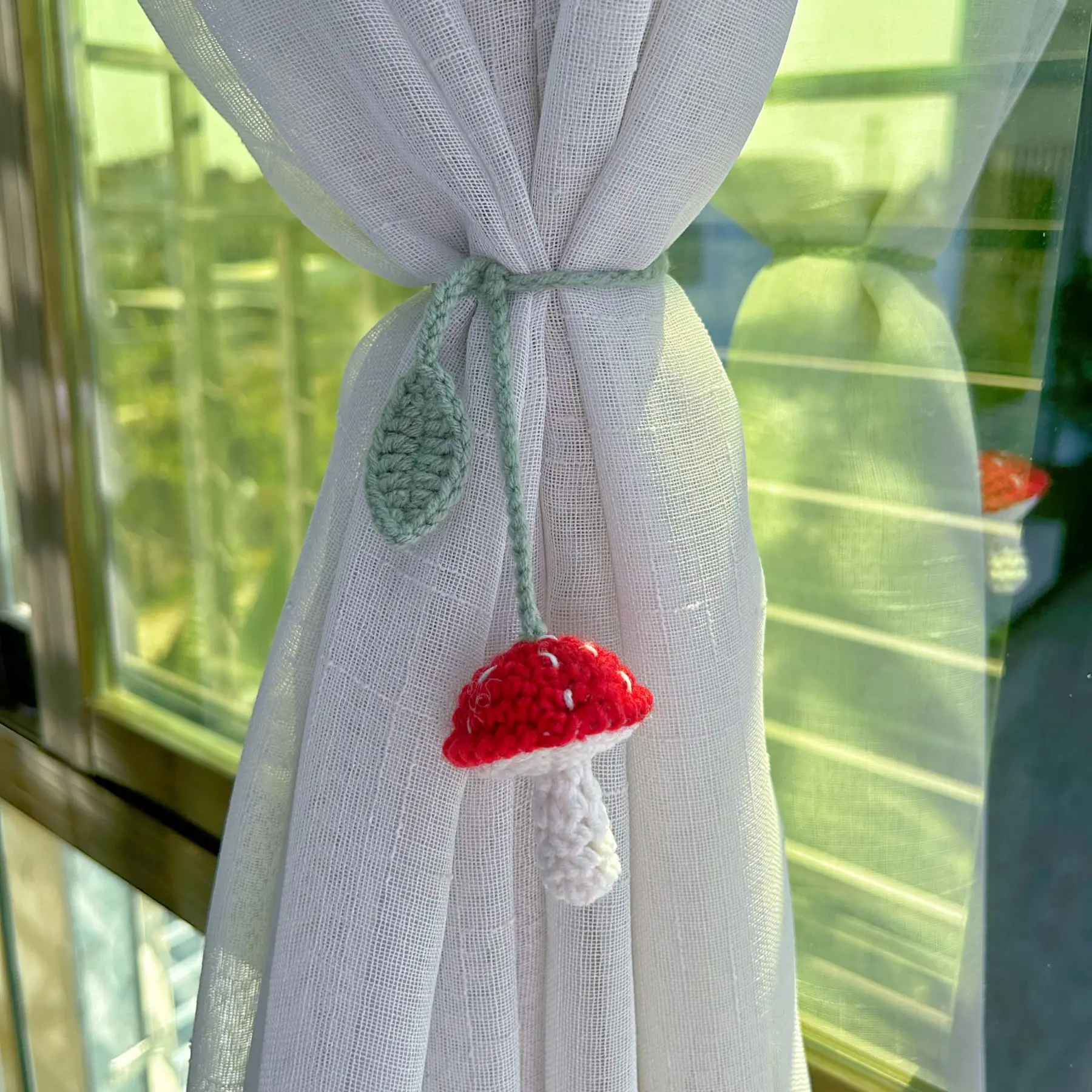 2 Pcs Mushroom Sunflower Curtain Tiebacks Cute Car Decorations Curtain Holdbacks Wall Decoration for Home Office Gift for Women