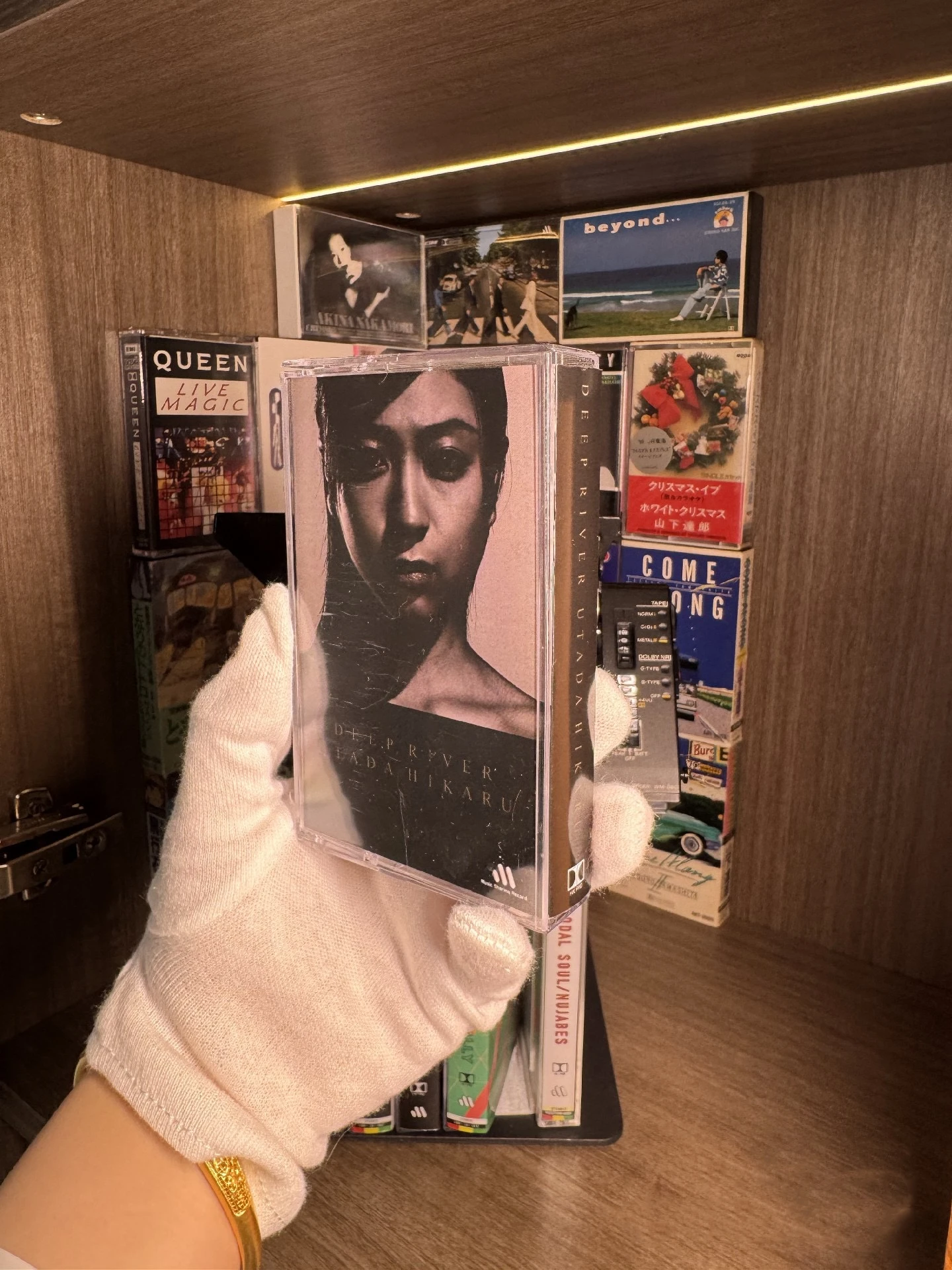 

Rock Pop Utada Hikaru Music Tape DEEP RIVER Album Traveling Cassettes Cosplay Recorder Walkman Car Soundtracks Box Collection