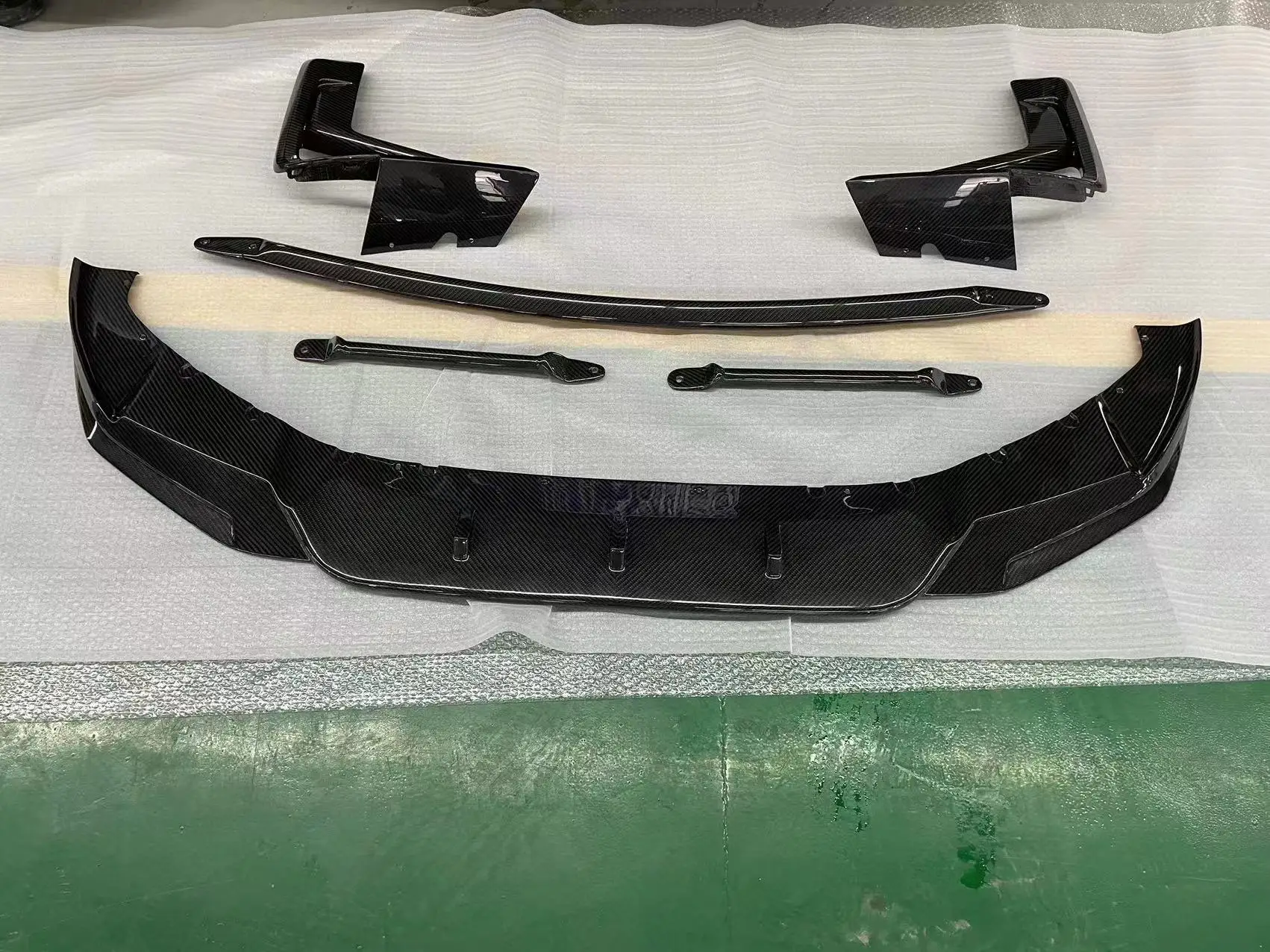 

F97 X3M/F98 X4M LCI High-Quality Dry Carbon RKP Front Lip + Front Vent + Side Vent