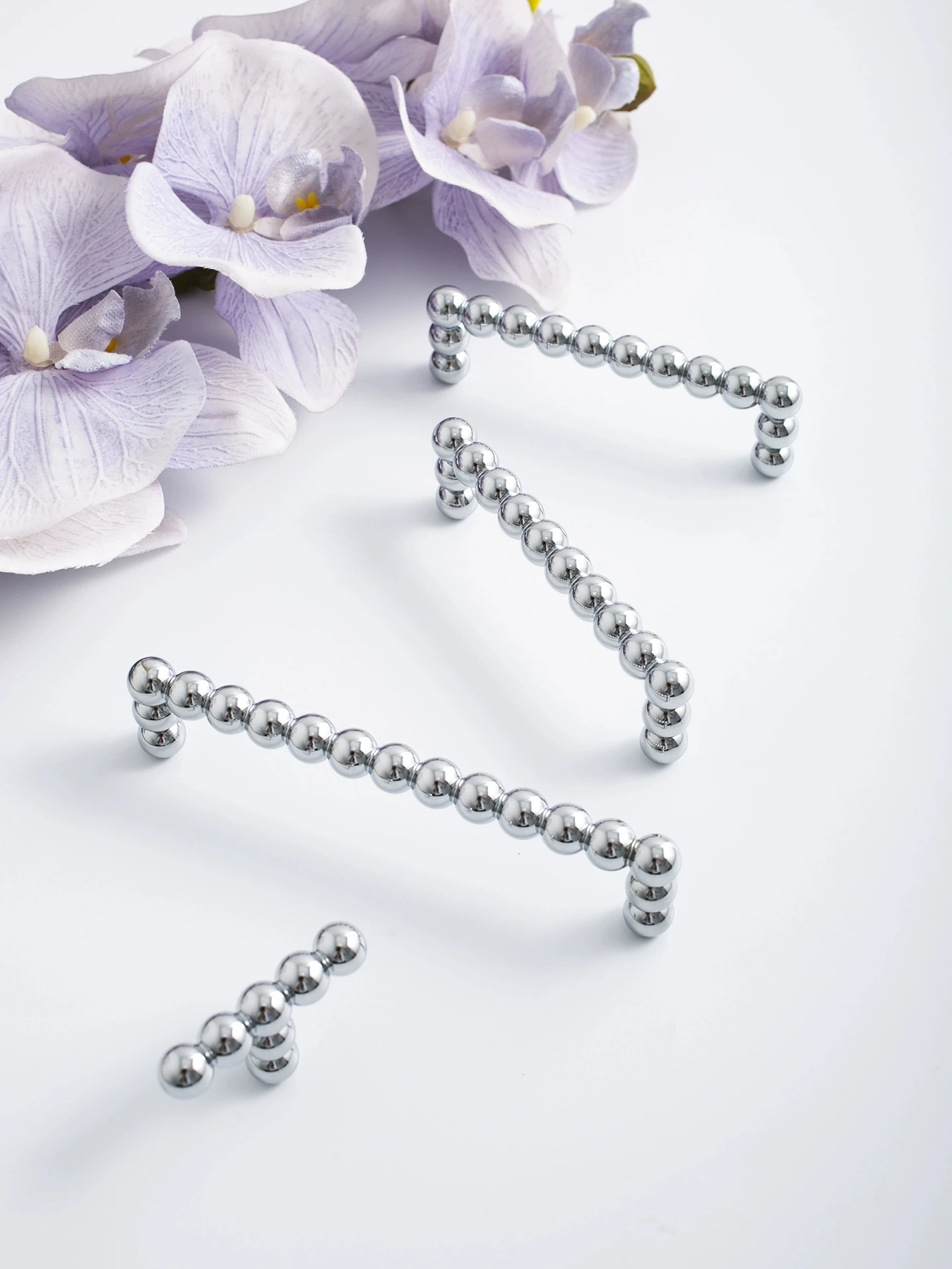 

Shiny Small Solid Brass Silver Ball Cabinet Handle for Wardrobe Shoe Cabinet Kitchen Drawer - Furniture Grade