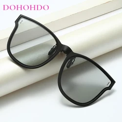 Unisex Square Clip on Sunglasses Photochromic Glasses Flip Up Sun Glasses Polarized Sun Glasses Men Women Driving Eyewear UV400